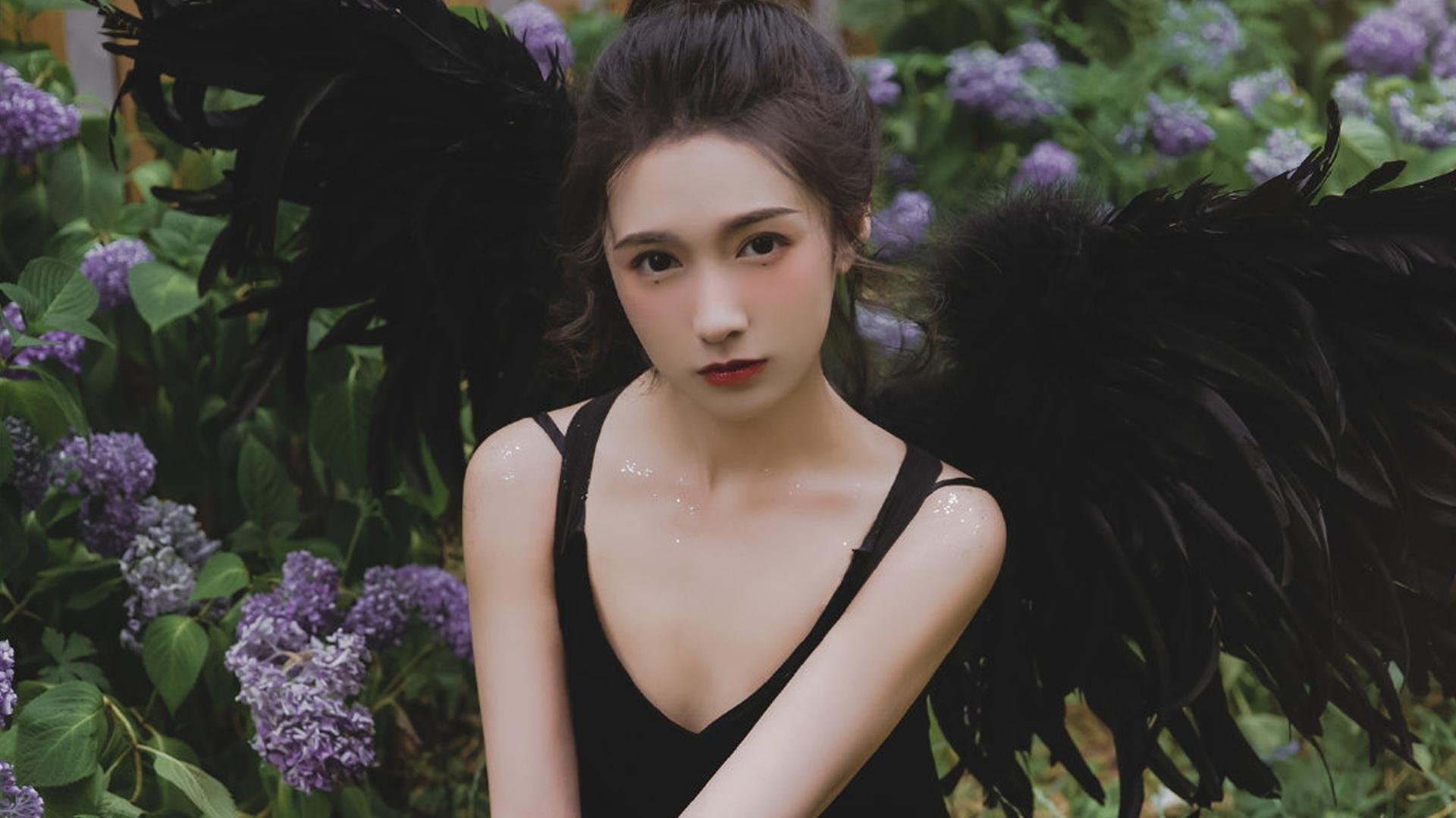 《王者荣耀世界冠军赛,线上线下同步直播盛况空前》,王者荣耀世界冠军杯重播