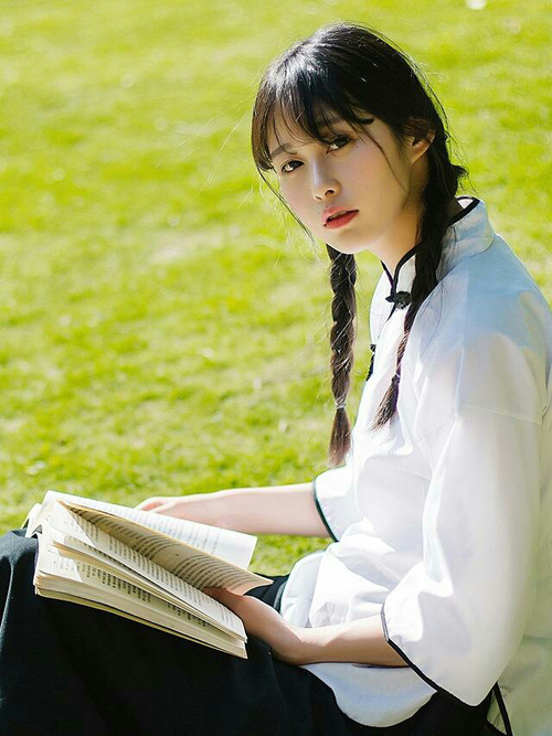 开云官方网站-激烈碰撞：季后赛的最爆炸对决之一，激烈撞击对人体的伤害