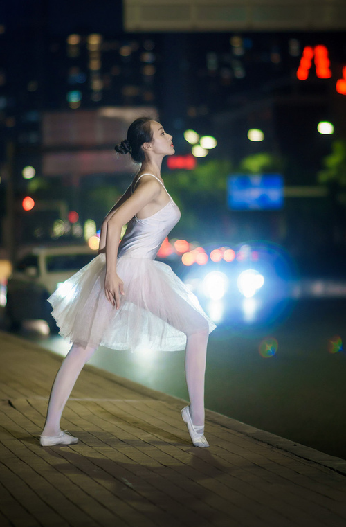 开云官网-英超在青训基地建设方面投入巨大，提高青训水平，英超 青训