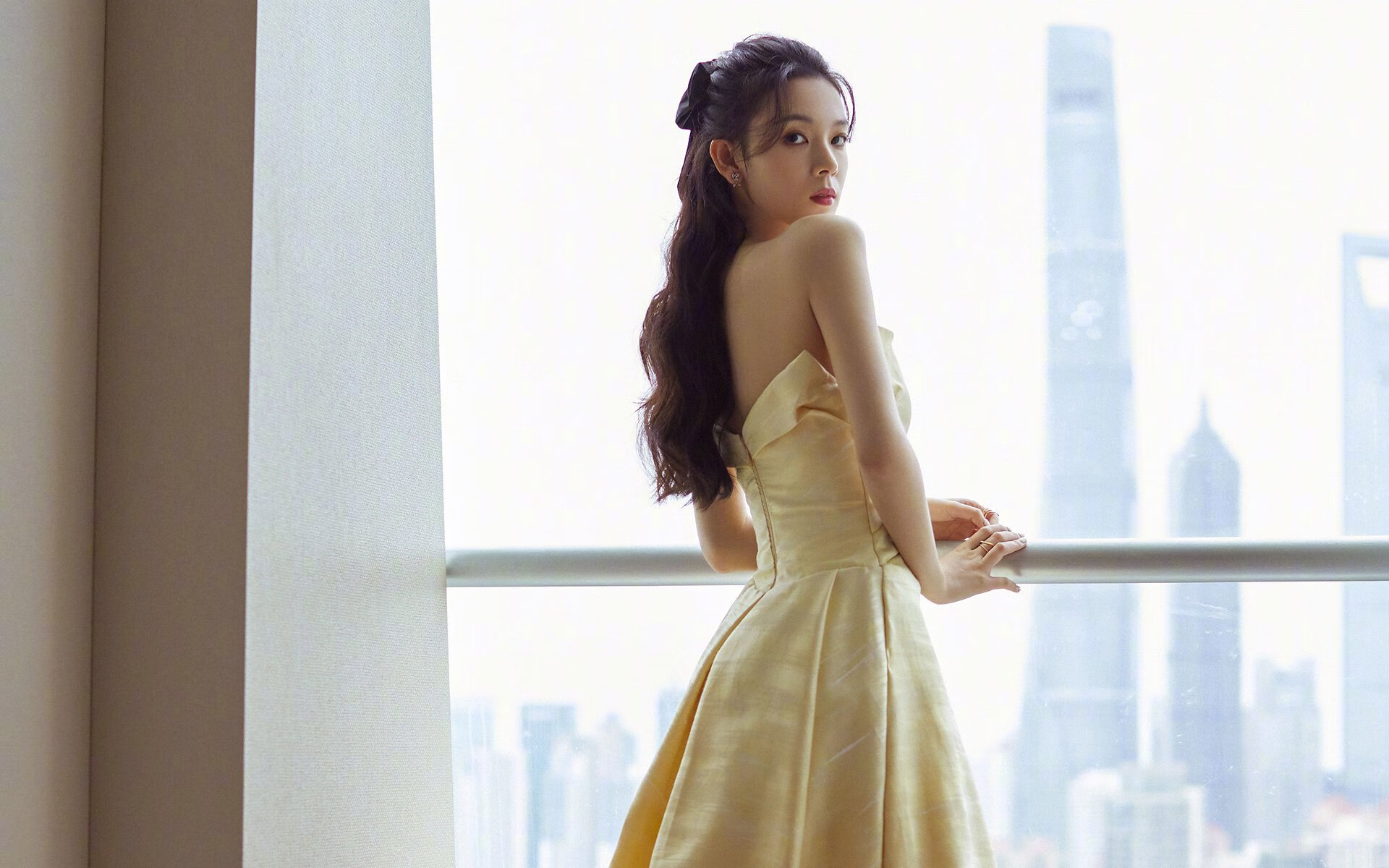 波兰女将自由泳展现强劲冲刺力,波兰女排 自由人